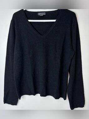 Mont Rouge Black Cashmere V-neck Sweater